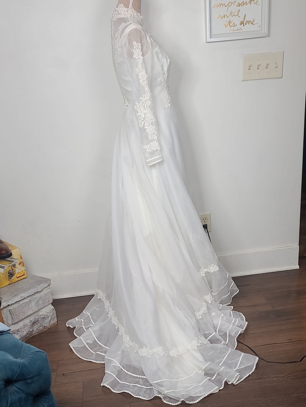 Vtg 70s Bridal Originals White Lace Modest Long-Sleeve A-Line Wedding Dress 8 - Picture 3 of 16